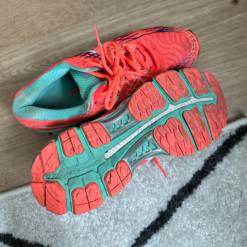 Asics Sneakers